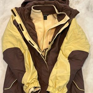 Marmot Women’s M two-in-one fleece zip-out jacket and hard sell.